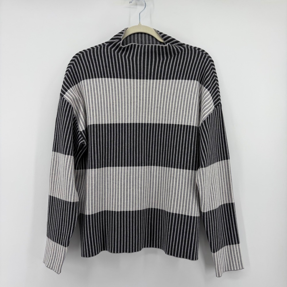 Adrienne Vittadini Large Black Gray Striped Mock Neck Ribbed Pullover Sweater